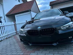 Schwarz Gebraucht 2012 BMW 320 Sport Line Limousine | 12.499 € (Fairer Preis)