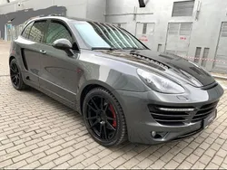 Grau Gebraucht 2011 Porsche Cayenne Turbo SUV | 34.000 € (Teuer)