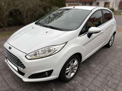 Weiß Gebraucht 2014 Ford Fiesta Titanium Limousine | 5.950 € (Guter Preis)
