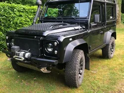 Schwarz Gebraucht 2015 Land Rover Defender SE SUV | 54.000 € (Guter Preis)