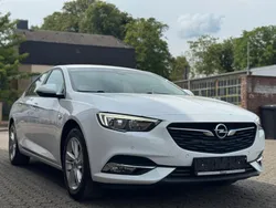 Weiß Gebraucht 2018 Opel Insignia Sport Limousine | 14.900 € (Fairer Preis)