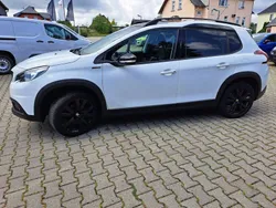 Weiß Gebraucht 2016 Peugeot 2008 GT-line SUV | 11.500 € (Fairer Preis)