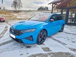 Blau Gebraucht 2025 Skoda Octavia RS Kombi | 39.450 € (Guter Preis)
