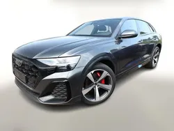 Grau Neu 2024 Audi Q8 Comfort SUV | 81.988 €