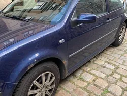 Blau Gebraucht 2001 VW Golf IV Basis Limousine | 600 € (Superpreis)