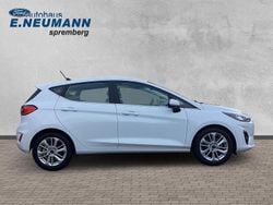 Weiß Gebraucht 2022 Ford Fiesta Titanium Kleinwagen | 17.648 € (Fairer Preis)