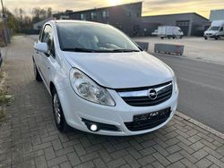 Weiß Gebraucht 2009 Opel Corsa Selection Kleinwagen | 1.778 € (Fairer Preis)