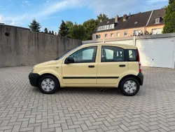 Gelb Gebraucht 2010 Fiat Panda Kleinwagen | 1.750 € (Fairer Preis)