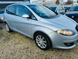 Grau Gebraucht 2004 Seat Altea Stylance Van / Kleinbus | 2.499 € (Fairer Preis)