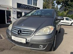 Grau Gebraucht 2009 Mercedes A180 Limousine | 4.950 € (Fairer Preis)