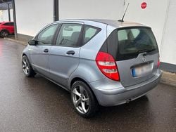 Andere farben Gebraucht 2007 Mercedes A180 Limousine | 1.850 € (Fairer Preis)