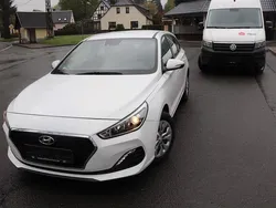 Weiß Gebraucht 2020 Hyundai i30 Select Kombi | 9.990 € (Superpreis)