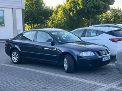 Blau Gebraucht 2004 VW Passat Basis Limousine | 2.800 € (Etwas zu teuer)