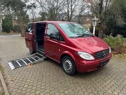 Rot Gebraucht 2009 Mercedes Vito Kombi | 24.999 €