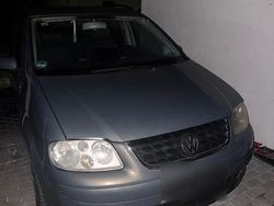 Grau Gebraucht 2005 VW Touran Van / Kleinbus | 1.950 € (Fairer Preis)