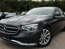 Grau Gebraucht 2021 Mercedes E200 Avantgarde Limousine | 30.821 € (Etwas zu teuer)