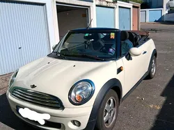 Weiß Gebraucht 2009 Mini Cooper Cabriolet Cabrio | 5.000 € (Fairer Preis)