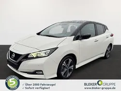 Schwarz / weiß Gebraucht 2021 Nissan Leaf N-Connecta Kleinwagen | 15.580 € (Fairer Preis)