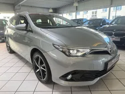 Grau Gebraucht 2016 Toyota Auris Touring Sports Edition-S Kombi | 13.990 € (Fairer Preis)