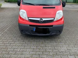 Rot Gebraucht 2012 Opel Vivaro Van | 5.000 € (Guter Preis)