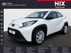 Weiß Gebraucht 2022 Toyota Aygo Play Kleinwagen | 13.870 € (Fairer Preis)