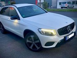 Weiß Gebraucht 2016 Mercedes GLC220 AMG line SUV | 22.999 € (Etwas zu teuer)