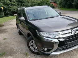 Braun Gebraucht 2017 Mitsubishi Outlander SUV | 16.700 € (Fairer Preis)