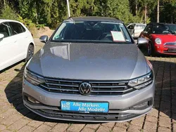 Pyritsilber metallic Gebraucht 2023 VW Passat Business Kombi | 22.600 € (Guter Preis)
