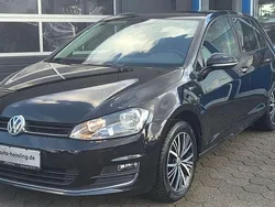 Schwarz Gebraucht 2016 VW Golf VII Allstar Kleinwagen | 12.999 € (Fairer Preis)
