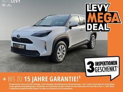 Schnee weiß Gebraucht 2024 Toyota Yaris Hybrid Business Edition | 21.887 € (Guter Preis)