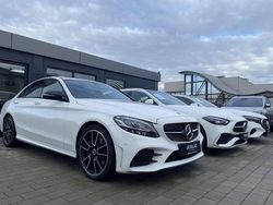 Weiß Gebraucht 2020 Mercedes C180 AMG line Limousine | 23.450 € (Fairer Preis)