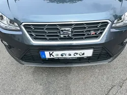 Grau Gebraucht 2019 Seat Arona FR SUV | 9.500 € (Fairer Preis)
