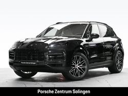 Chromitschwarzmetallic Gebraucht 2024 Porsche Cayenne SUV | 124.400 €