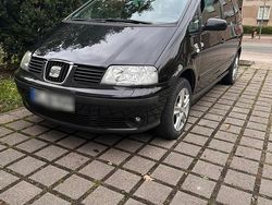 Schwarz Gebraucht 2009 Seat Alhambra Van / Kleinbus | 5.000 € (Teuer)