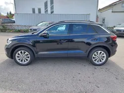 Schwarzmetallic Gebraucht 2025 VW T-Roc Life SUV | 30.490 € (Superpreis)