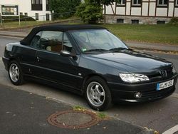 Grau Gebraucht 2000 Peugeot 306 Cabriolet Cabrio | 2.200 € (Fairer Preis)