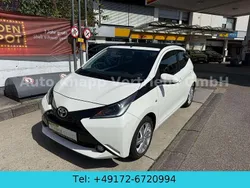 Solid white Gebraucht 2015 Toyota Aygo X-wave Kleinwagen | 7.990 € (Fairer Preis)