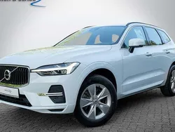 Weiß Gebraucht 2022 Volvo XC60 Momentum SUV | 31.890 € (Superpreis)
