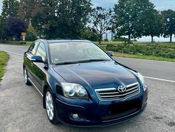 Blau Gebraucht 2009 Toyota Avensis Limousine | 5.399 € (Fairer Preis)