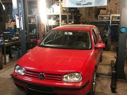 Rot Gebraucht 2000 VW Golf Limousine | 1.000 € (Superpreis)