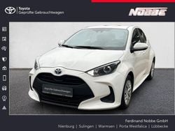 Weiß Gebraucht 2022 Toyota Yaris Hybrid Comfort Kleinwagen | 16.490 € (Guter Preis)