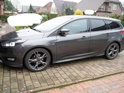 Grau Gebraucht 2018 Ford Focus ST-Line Kombi | 11.500 € (Fairer Preis)