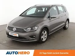 Grau Gebraucht 2016 VW Golf Sportsvan Highline Van / Kleinbus | 14.230 € (Fairer Preis)