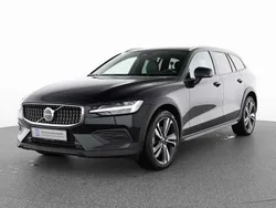 Gebraucht 2024 Volvo V60 CC Kombi | 45.550 € (Etwas zu teuer)