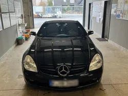 Schwarz Gebraucht 2005 Mercedes SLK200 Cabrio | 7.399 € (Fairer Preis)