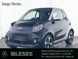 Bodypanels in sapphire blue () Gebraucht 2024 Smart ForTwo Electric Drive Exclusive Coupé | 15.900 € (Fairer Preis)