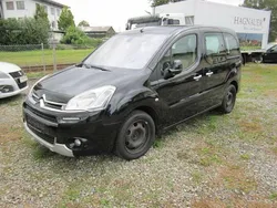 Noir onyx Gebraucht 2014 Citroën Berlingo SELECTION Van / Kleinbus | 6.900 € (Guter Preis)