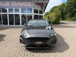 Grau Gebraucht 2019 Ford Focus ST-Line Limousine | 14.990 € (Fairer Preis)