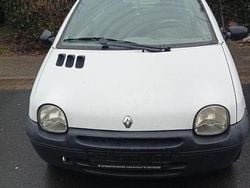 Weiß Gebraucht 2006 Renault Twingo Kleinwagen | 900 € (Guter Preis)