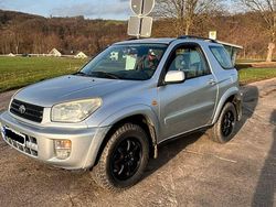 Silber Gebraucht 2000 Toyota RAV4 SUV | 4.700 € (Etwas zu teuer)